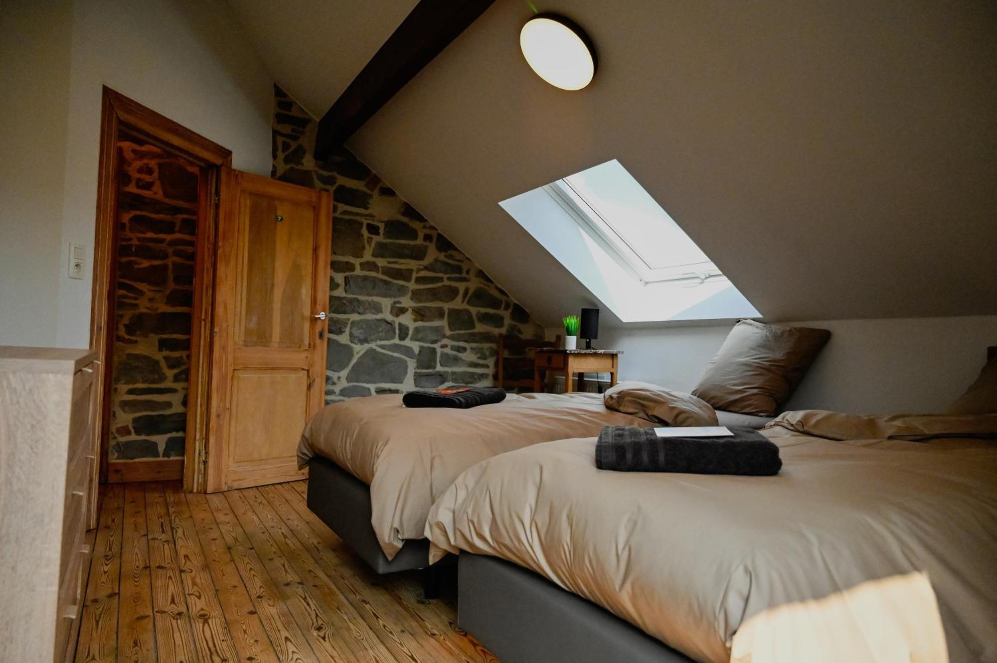 Open Source A L'Entree Du Circuit! Apartment Stavelot Room photo